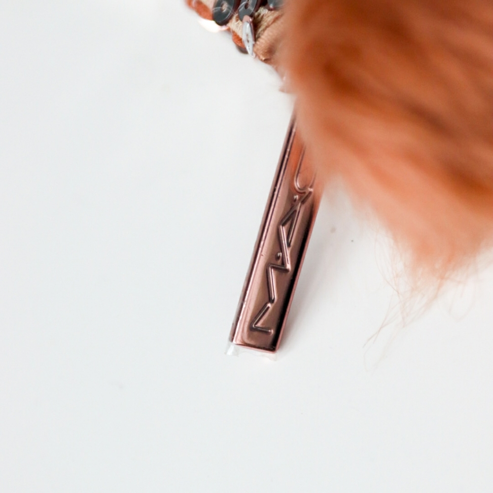 MAC Snowball Face Bag Whisper of Gilt Highligher and Brush - Picture 8 of 8